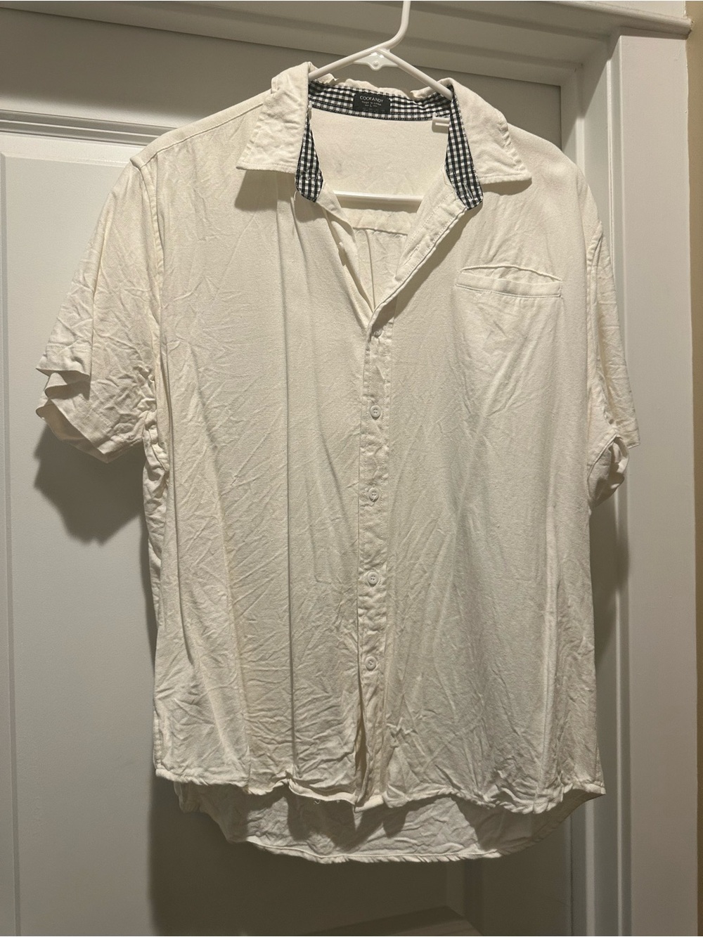 Men's Cream Short-Sleeve Button-Up Shirt with Contrast Collar-linen